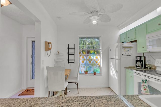 857 Worcester B Lane B, Lake Worth, FL 33467