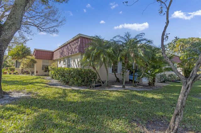 857 Worcester B Lane B, Lake Worth, FL 33467