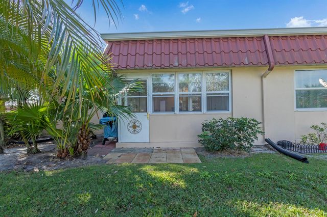 857 Worcester B Lane B, Lake Worth, FL 33467