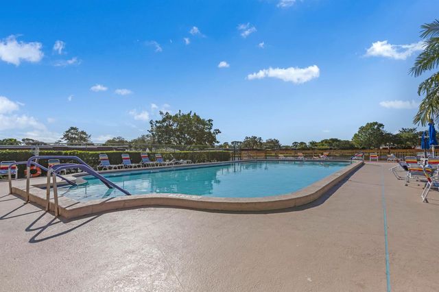 857 Worcester B Lane B, Lake Worth, FL 33467