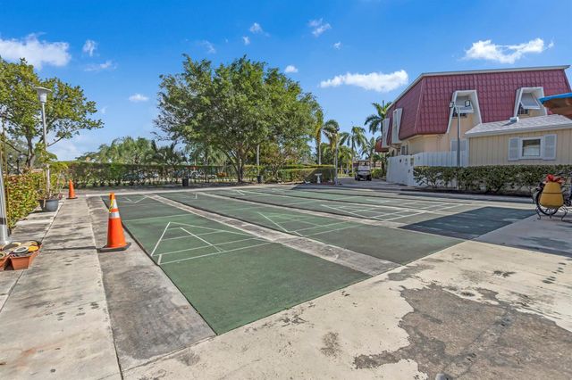 857 Worcester B Lane B, Lake Worth, FL 33467