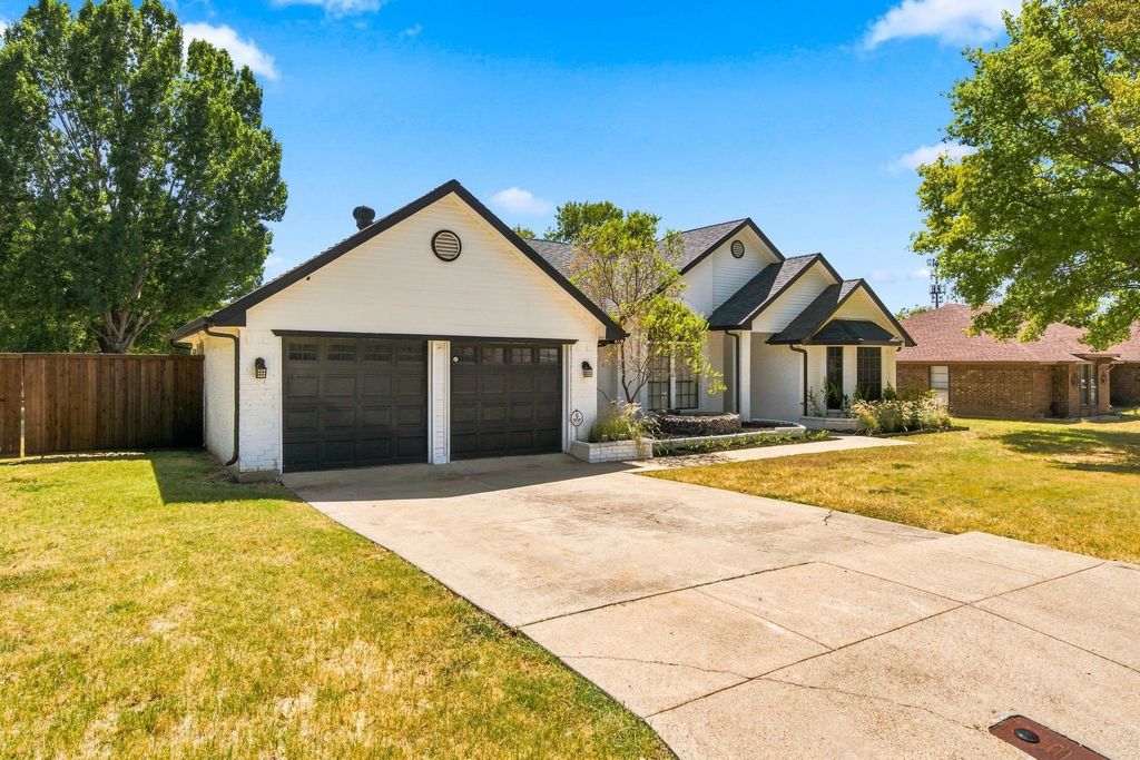3808 Chestnut Street, Fort Worth, TX 76137 — photo 3