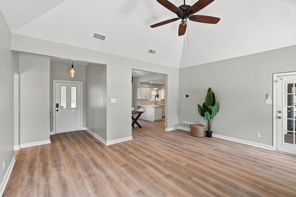 3808 Chestnut Street, Fort Worth, TX 76137 — photo 5