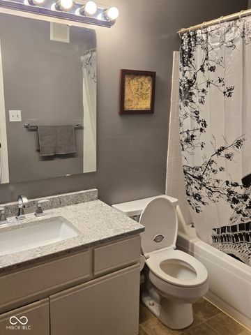 4351 Village Parkway Circle W, Indianapolis, IN 46254