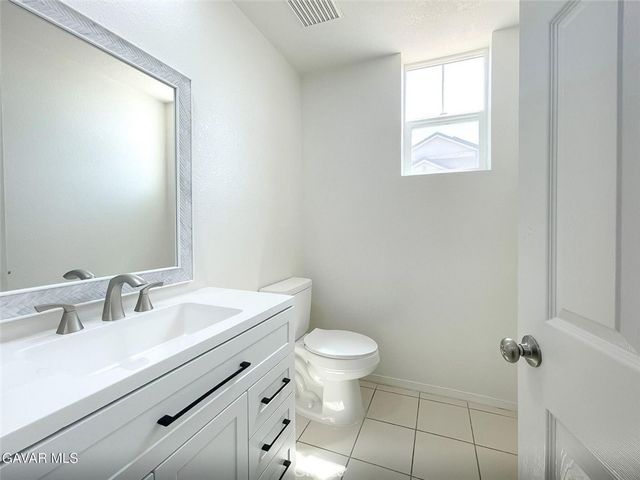 6727 Miramar, Palmdale, CA 93551