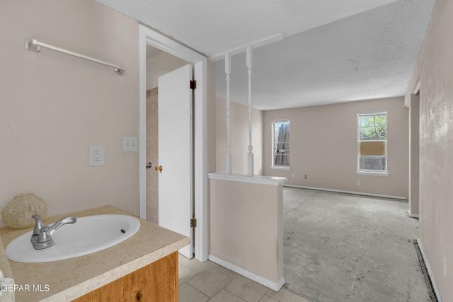 6057 MORNING GLORY Circle, El Paso, TX 79924