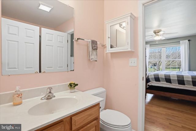 1117 ASHBY ST, Front Royal, VA 22630