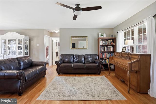 1117 ASHBY ST, Front Royal, VA 22630