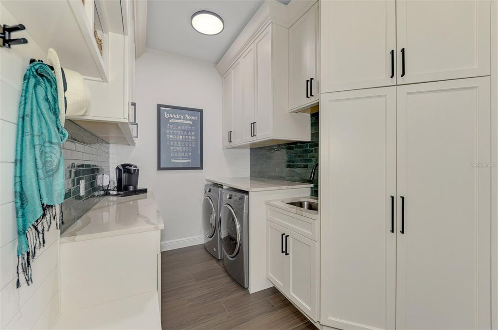 7427 GREYSTONE STREET