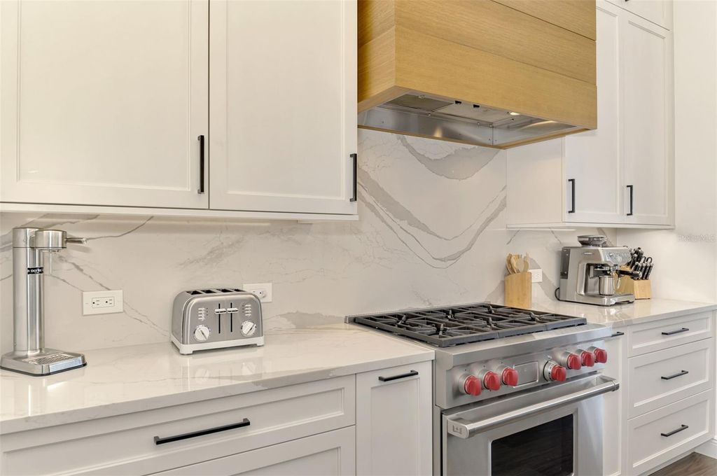 7427 GREYSTONE STREET