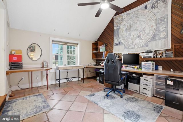 55 LAKEVIEW DR, Elverson, PA 19520