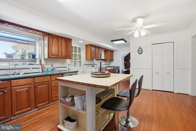 55 LAKEVIEW DR, Elverson, PA 19520