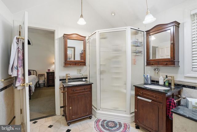 55 LAKEVIEW DR, Elverson, PA 19520