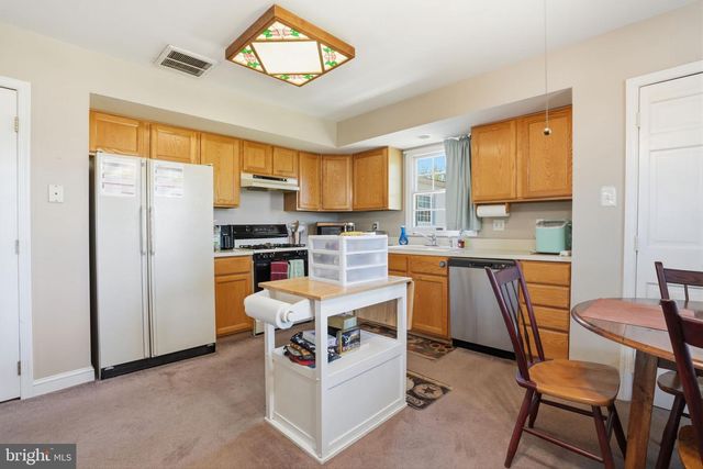 55 LAKEVIEW DR, Elverson, PA 19520