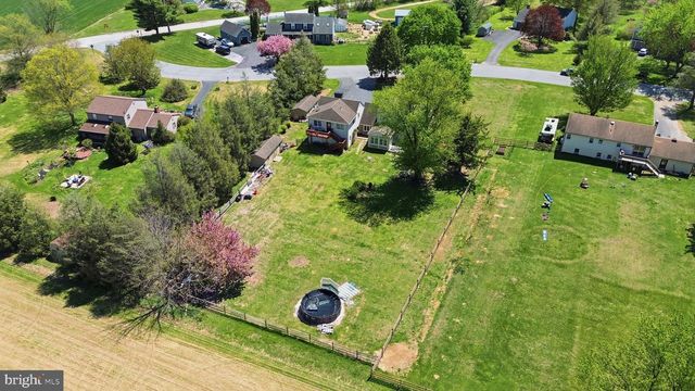 55 LAKEVIEW DR, Elverson, PA 19520