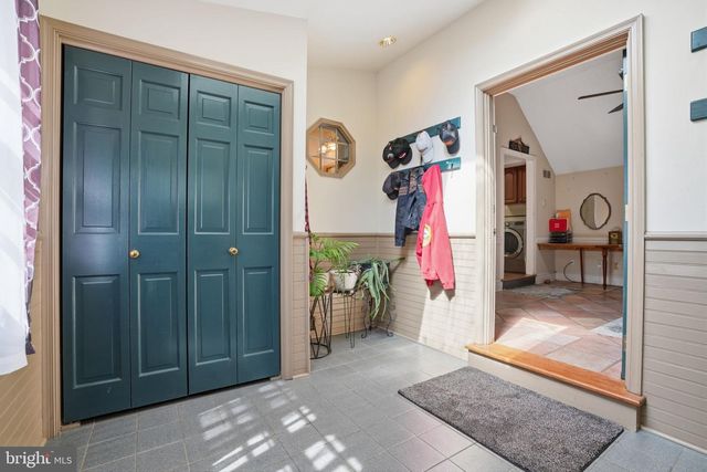 55 LAKEVIEW DR, Elverson, PA 19520
