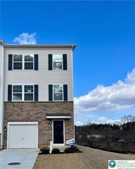 8215 Alexander Court, Upper Macungie Twp, PA 18031