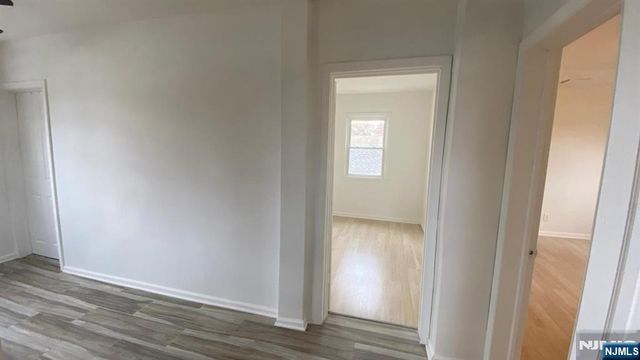 52 14th Avenue 2, Elmwood Park, NJ 07407