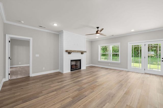 9792 Mayfly Road, College Dale, TN 37363