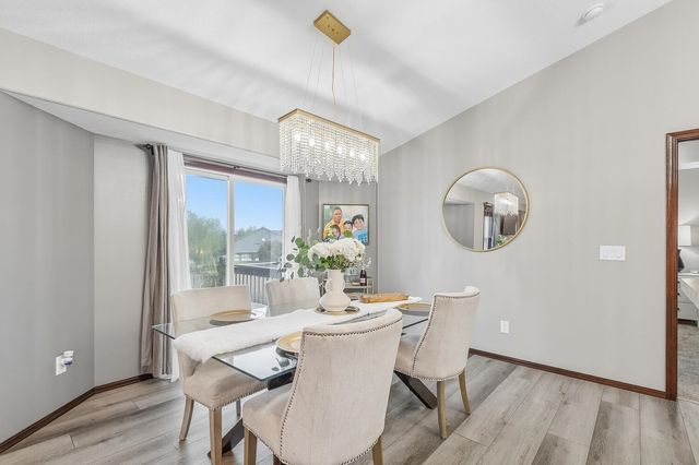 726 Sandstone Ct, Andover, KS 67002