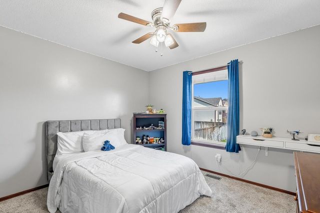 726 Sandstone Ct, Andover, KS 67002