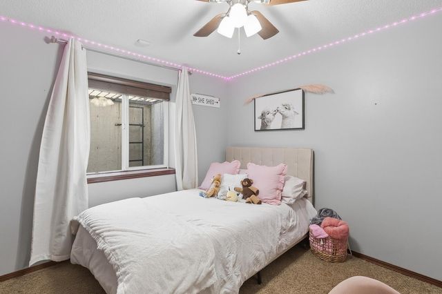 726 Sandstone Ct, Andover, KS 67002