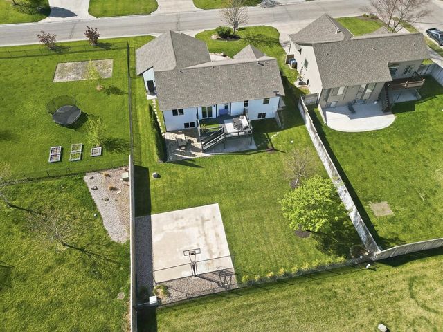 726 Sandstone Ct, Andover, KS 67002