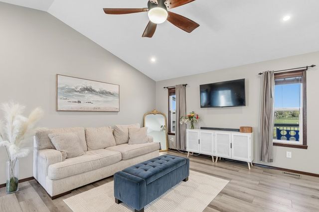 726 Sandstone Ct, Andover, KS 67002