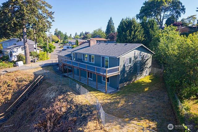 2644 Stevens Drive, Bremerton, WA 98312