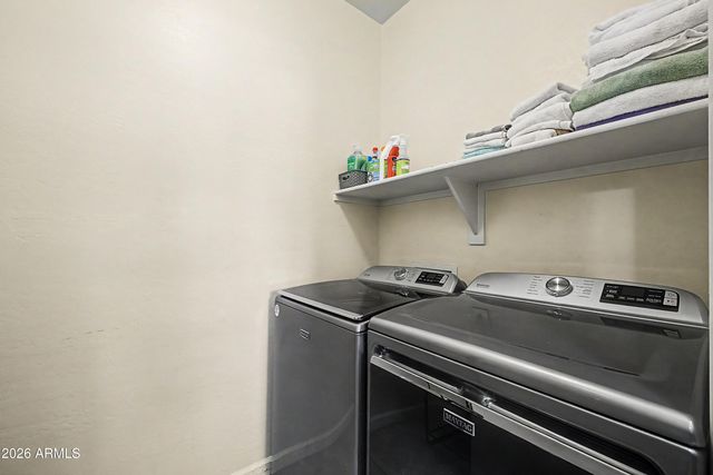 2101 E SUNLAND Avenue, Phoenix, AZ 85040
