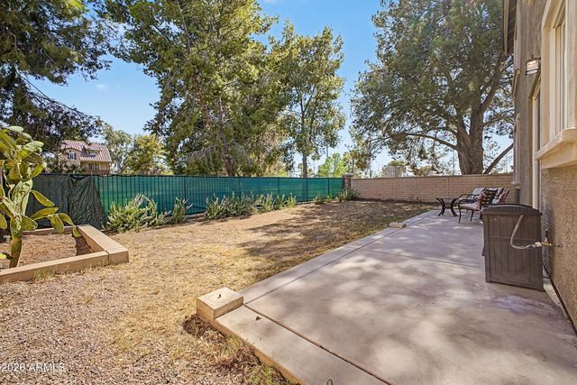 2101 E SUNLAND Avenue, Phoenix, AZ 85040