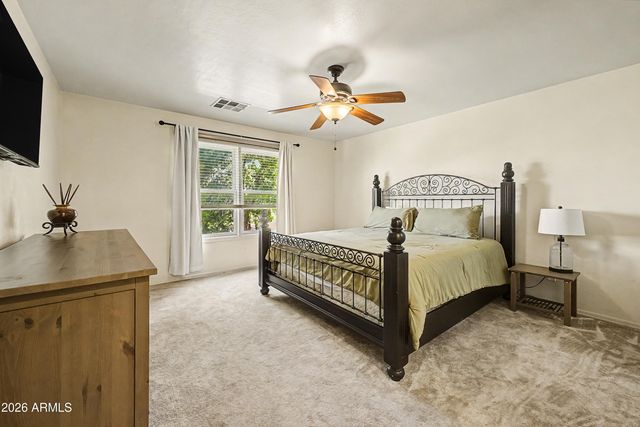 2101 E SUNLAND Avenue, Phoenix, AZ 85040