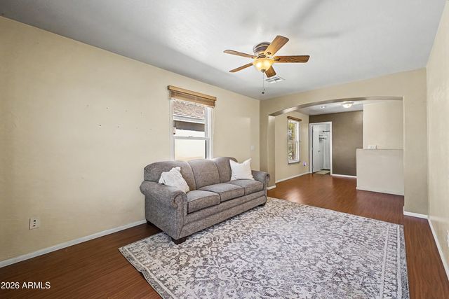 2101 E SUNLAND Avenue, Phoenix, AZ 85040