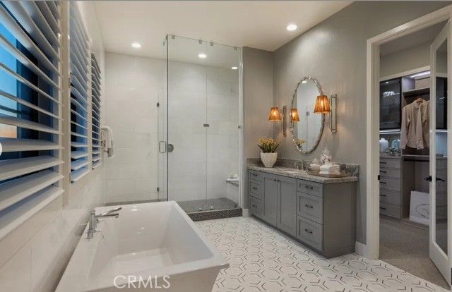 416 Milpas, Irvine, CA 92602