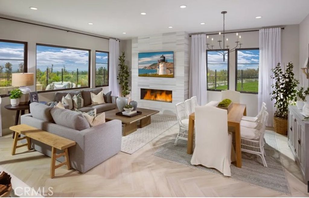 416 Milpas, Irvine, CA 92602