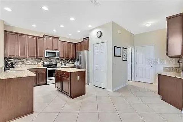 589 BLUE CYPRESS DRIVE, Groveland, FL 34736