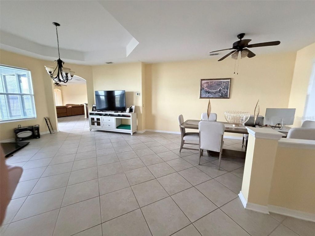 Image 13 of property listing at 589 BLUE CYPRESS DRIVE, Groveland, FL 34736