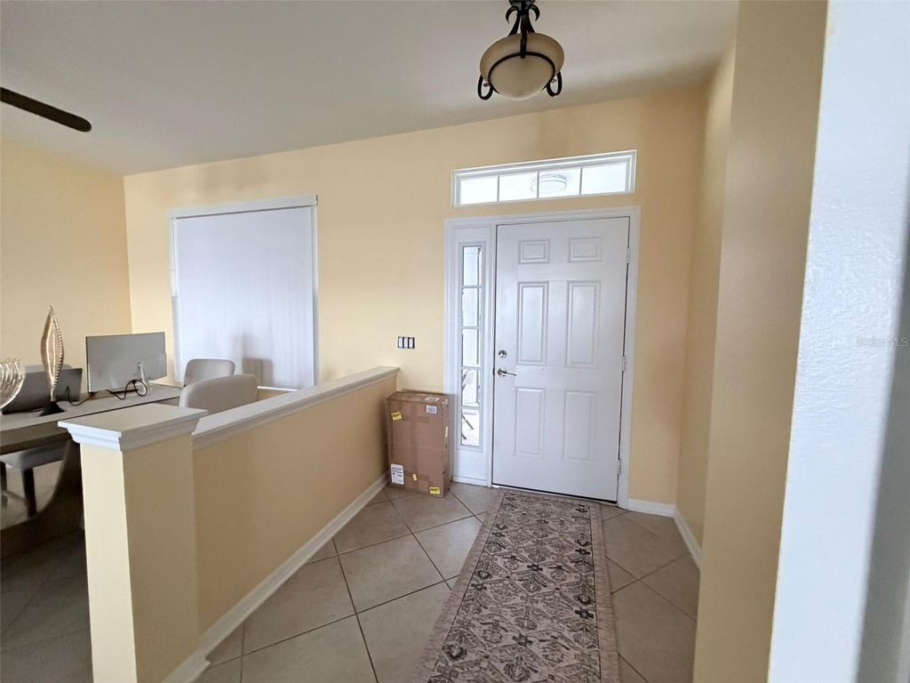 Image 4 of property listing at 589 BLUE CYPRESS DRIVE, Groveland, FL 34736