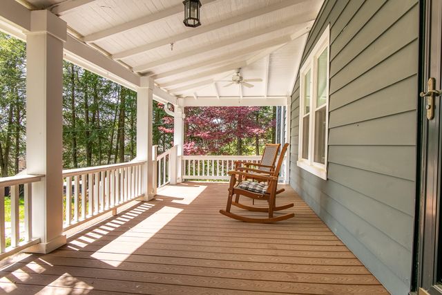 302 Laurel Lane, Lookout Mountain, TN 37350