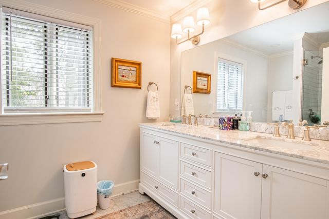 302 Laurel Lane, Lookout Mountain, TN 37350