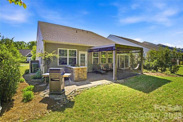 124 Van Gogh Trail, Mount Holly, NC 28120