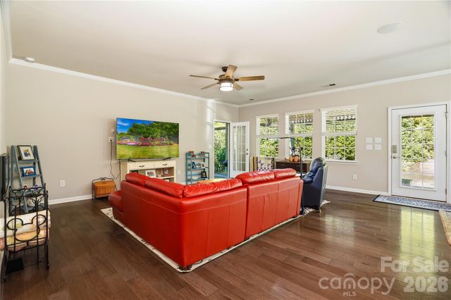 124 Van Gogh Trail, Mount Holly, NC 28120