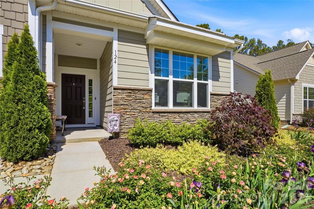 124 Van Gogh Trail, Mount Holly, NC 28120