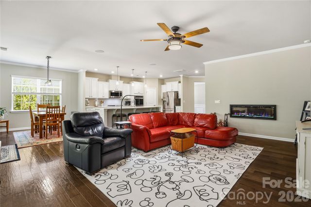 124 Van Gogh Trail, Mount Holly, NC 28120