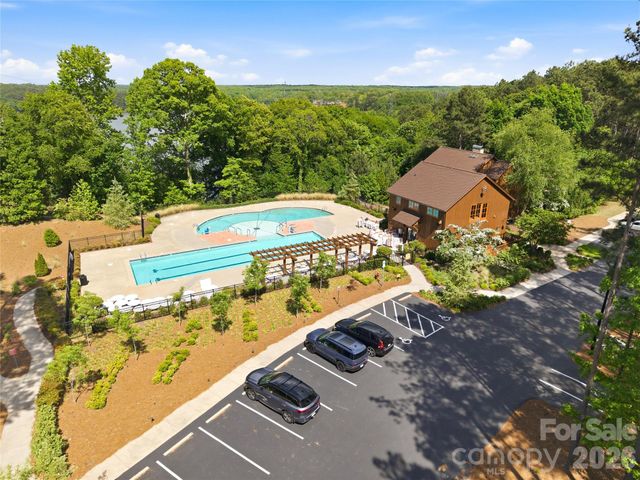 124 Van Gogh Trail, Mount Holly, NC 28120