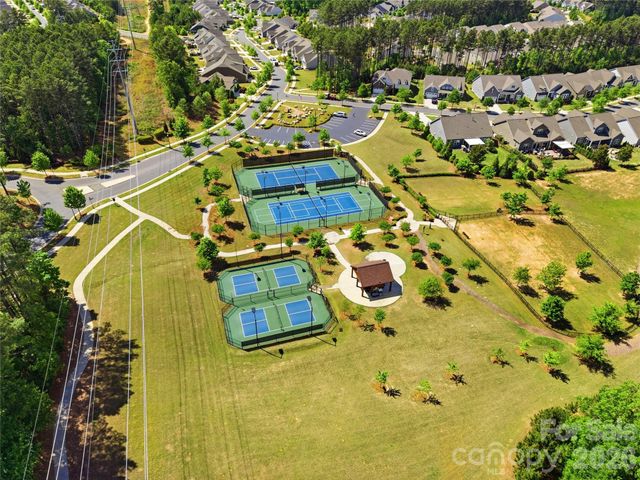 124 Van Gogh Trail, Mount Holly, NC 28120