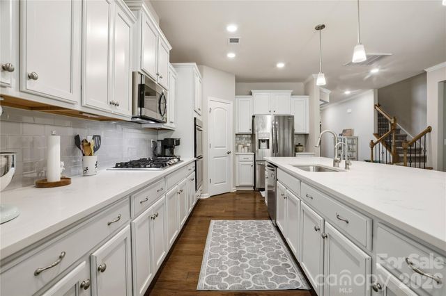 124 Van Gogh Trail, Mount Holly, NC 28120
