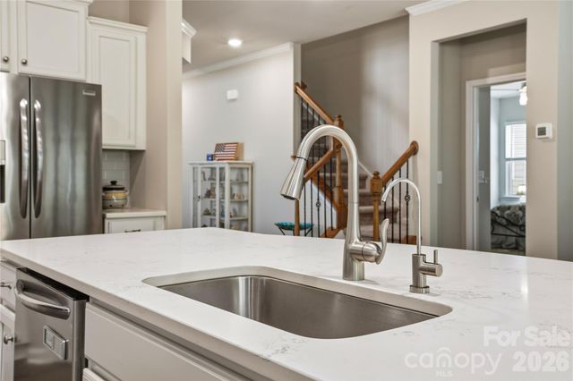 124 Van Gogh Trail, Mount Holly, NC 28120