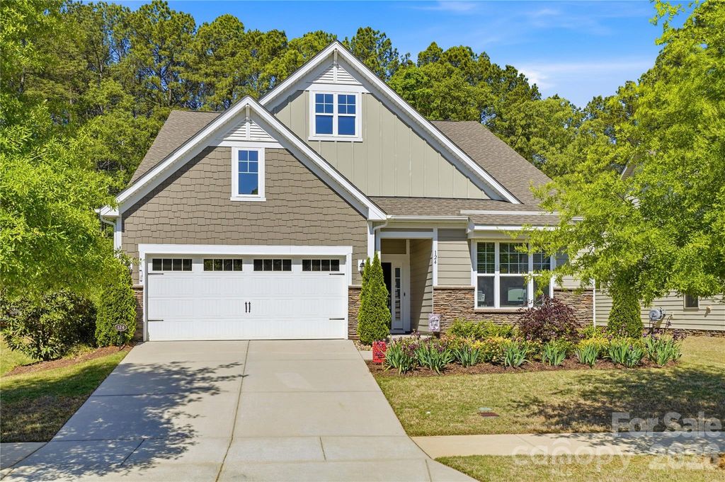 124 Van Gogh Trail, Mount Holly, NC 28120