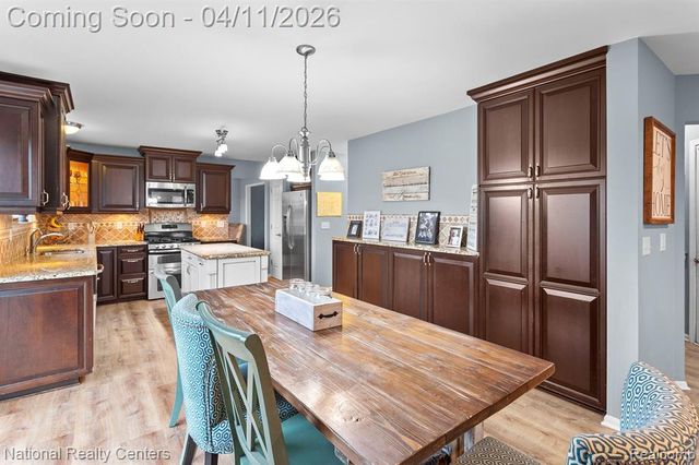 316 Lenox Lane, Brighton, MI 48114